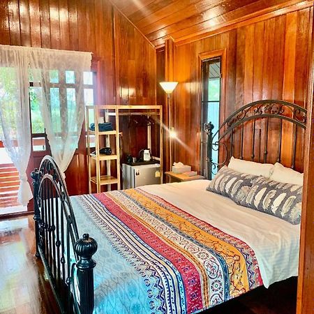 Rang Robin Farmstay With Swimming Pool Ban Wang Muang Luaran gambar