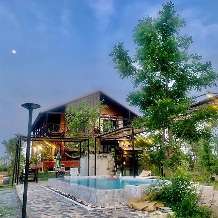 Rang Robin Farmstay With Swimming Pool Ban Wang Muang Luaran gambar