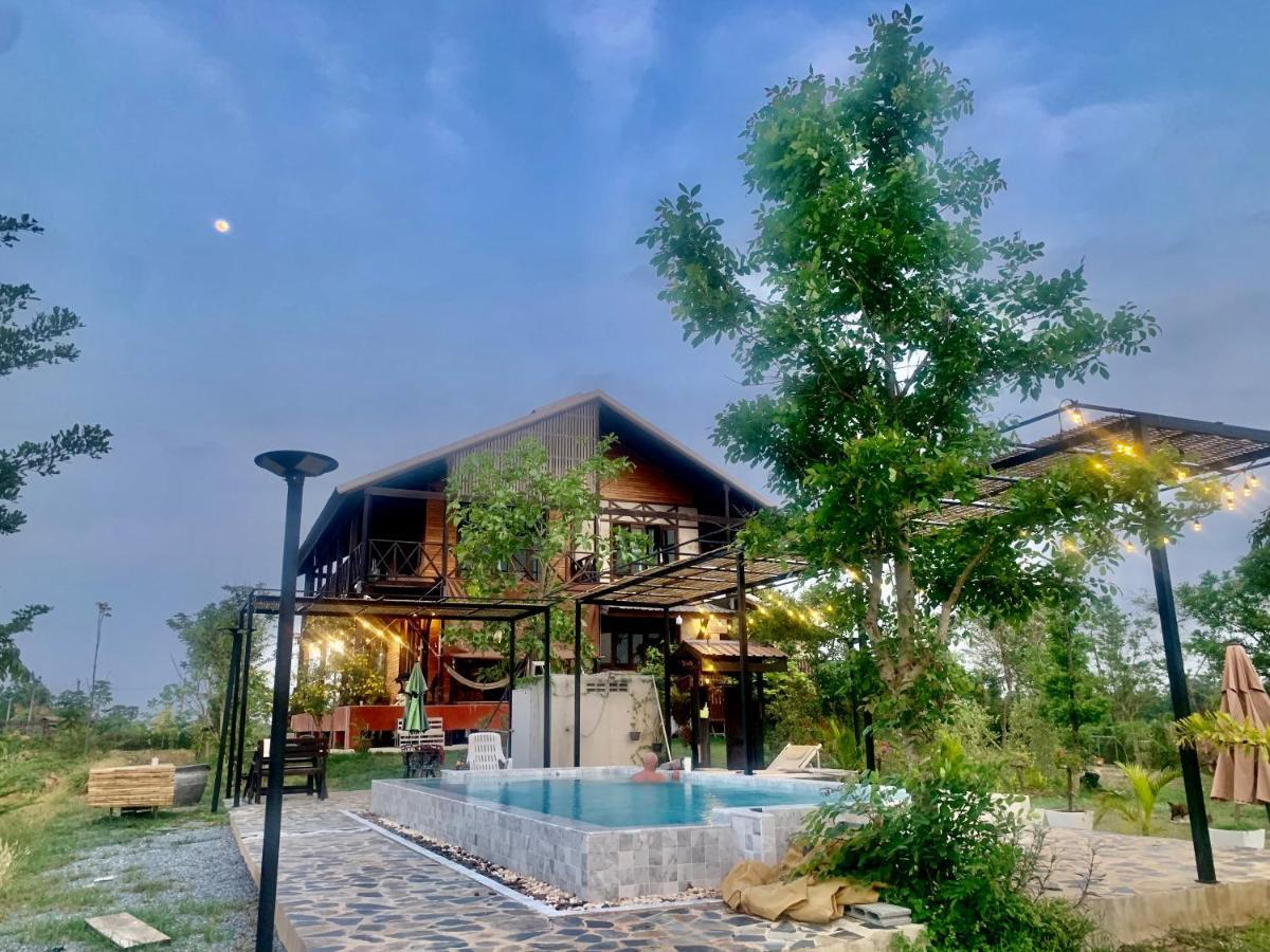 Rang Robin Farmstay With Swimming Pool Ban Wang Muang Luaran gambar